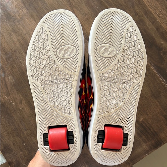 Heelys Black Shoes with Red Flame Design - Picture 2 of 2